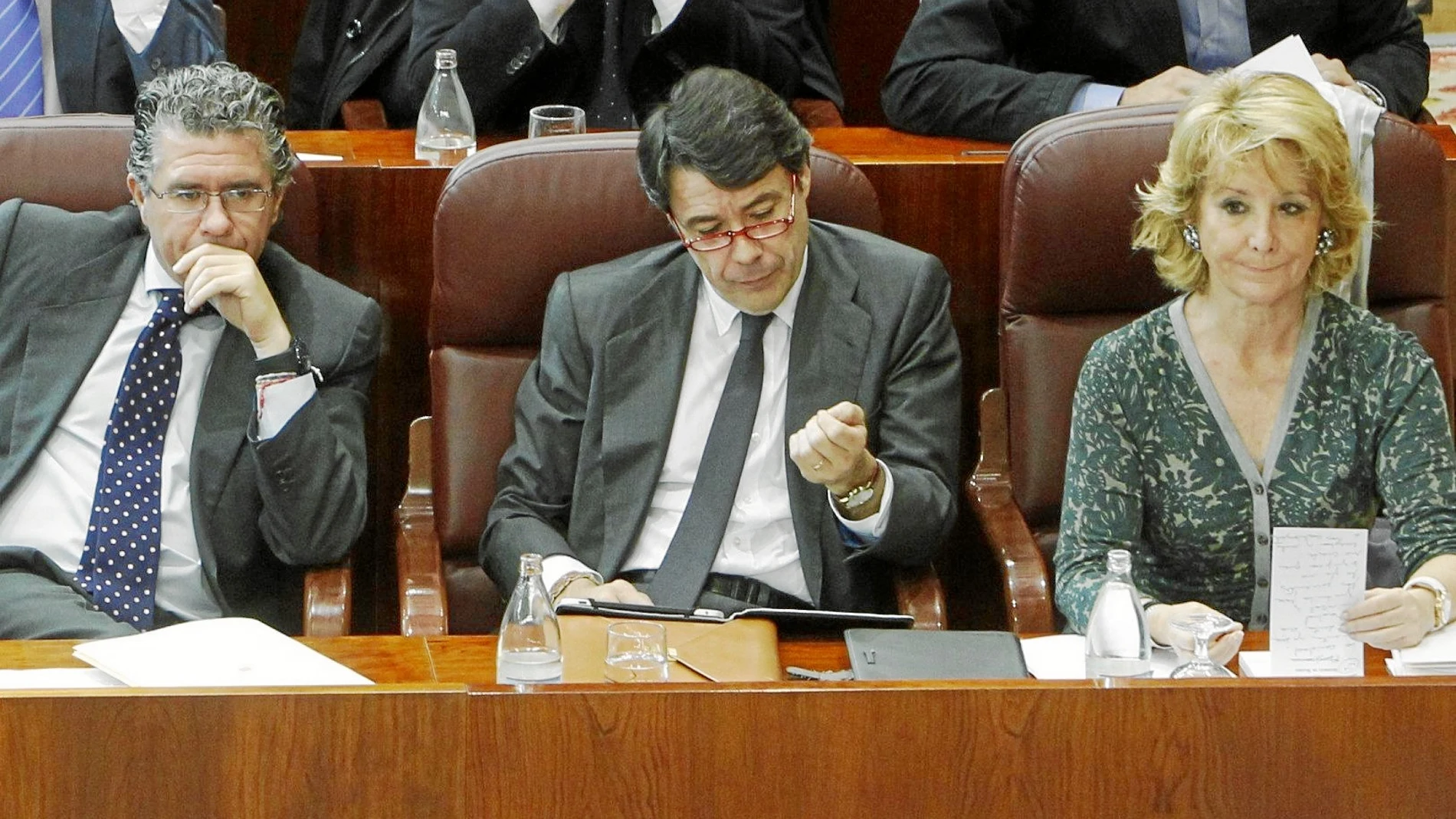 Francisco Granados, Ignacio González y Esperanza Aguirre en una imagen de 2011
