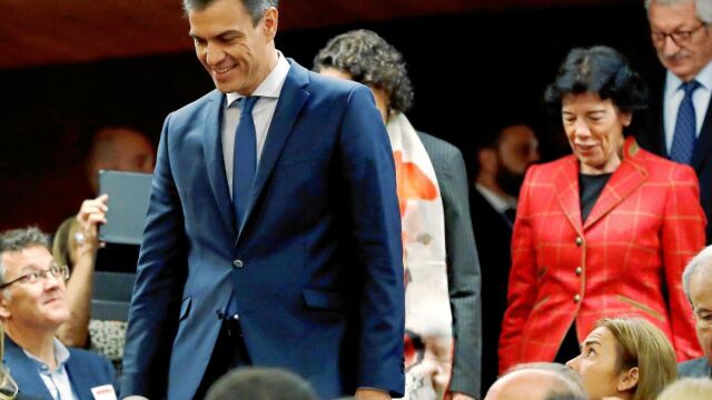 Pedro Sánchez, Isabel Celaá y Magdalena Valerio, ayer, en la inauguración del Encuentro Futuro+Progreso +FP
