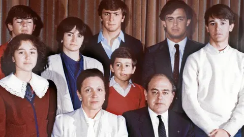 La familia Pujol Ferrusola, en una imagen de archivo cuando Jordi Pujol era presidente de la Generalitat