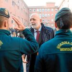 El director general Félix Azón felicita en Málaga a miembros de la Guardia Civil que participaron en las labores de rescate de Julen en el pozo de Totalán
