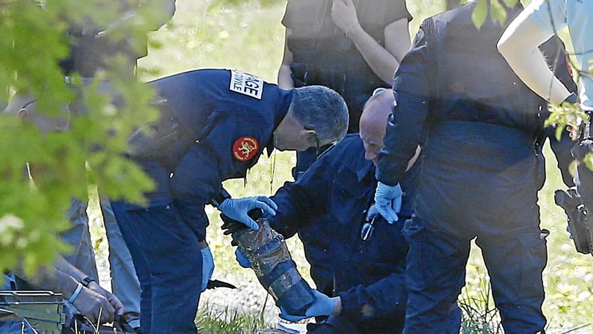 ETA entregó el 8 de abril a la Policía francesa la localización de ocho de sus depósitos de armas, todos ellos ubicados en los Pirineos Atlánticos