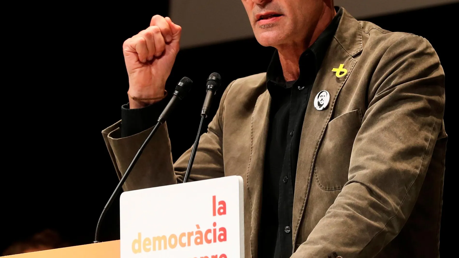 El conseller cesado Raül Romeva, durante su intervención en el acto de campaña de ERC celebrado el 18 de diciembre en Sabadell
