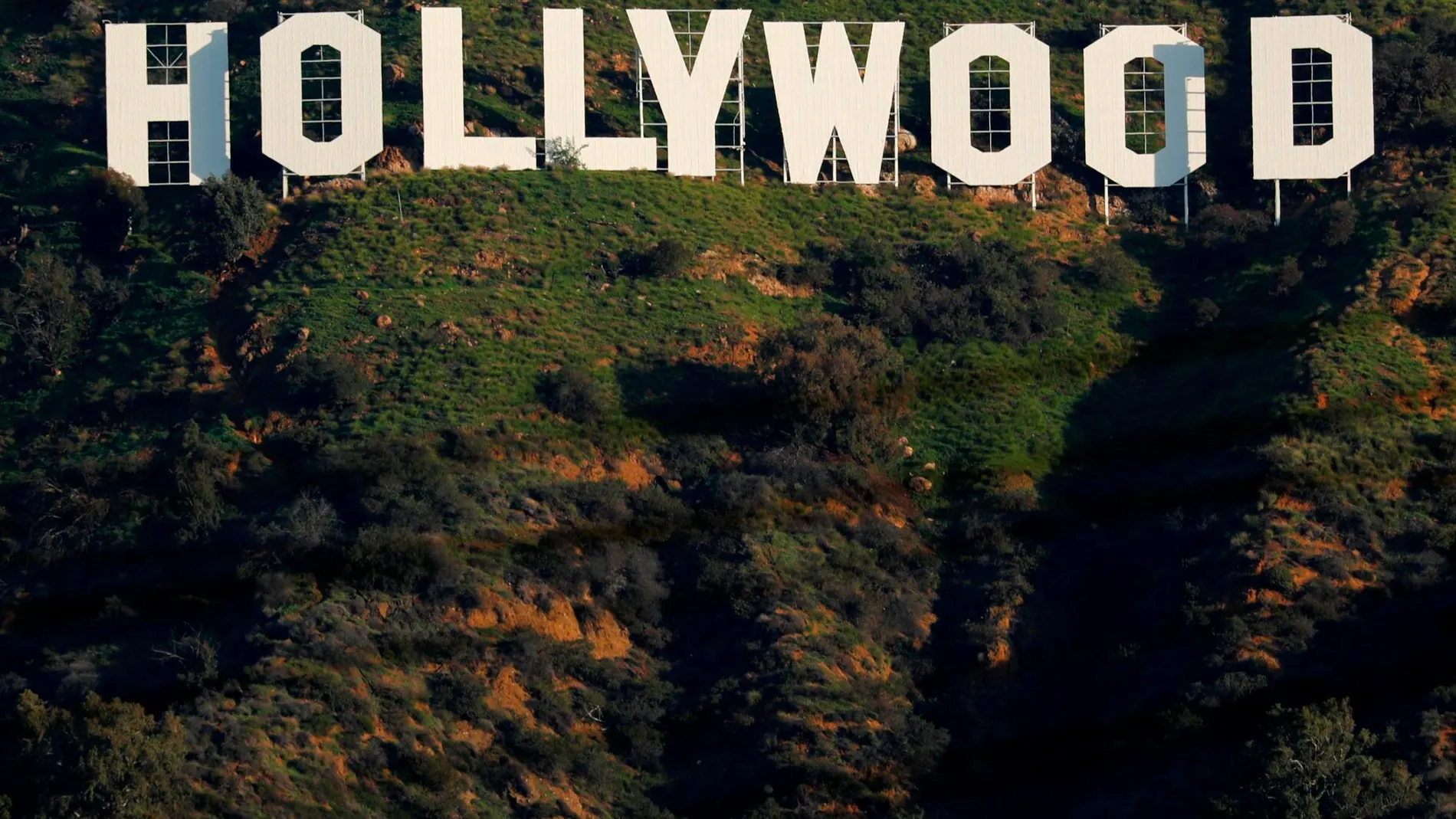 Logo de Hollywood en Los Ángeles (REUTERS/Mike Blake)