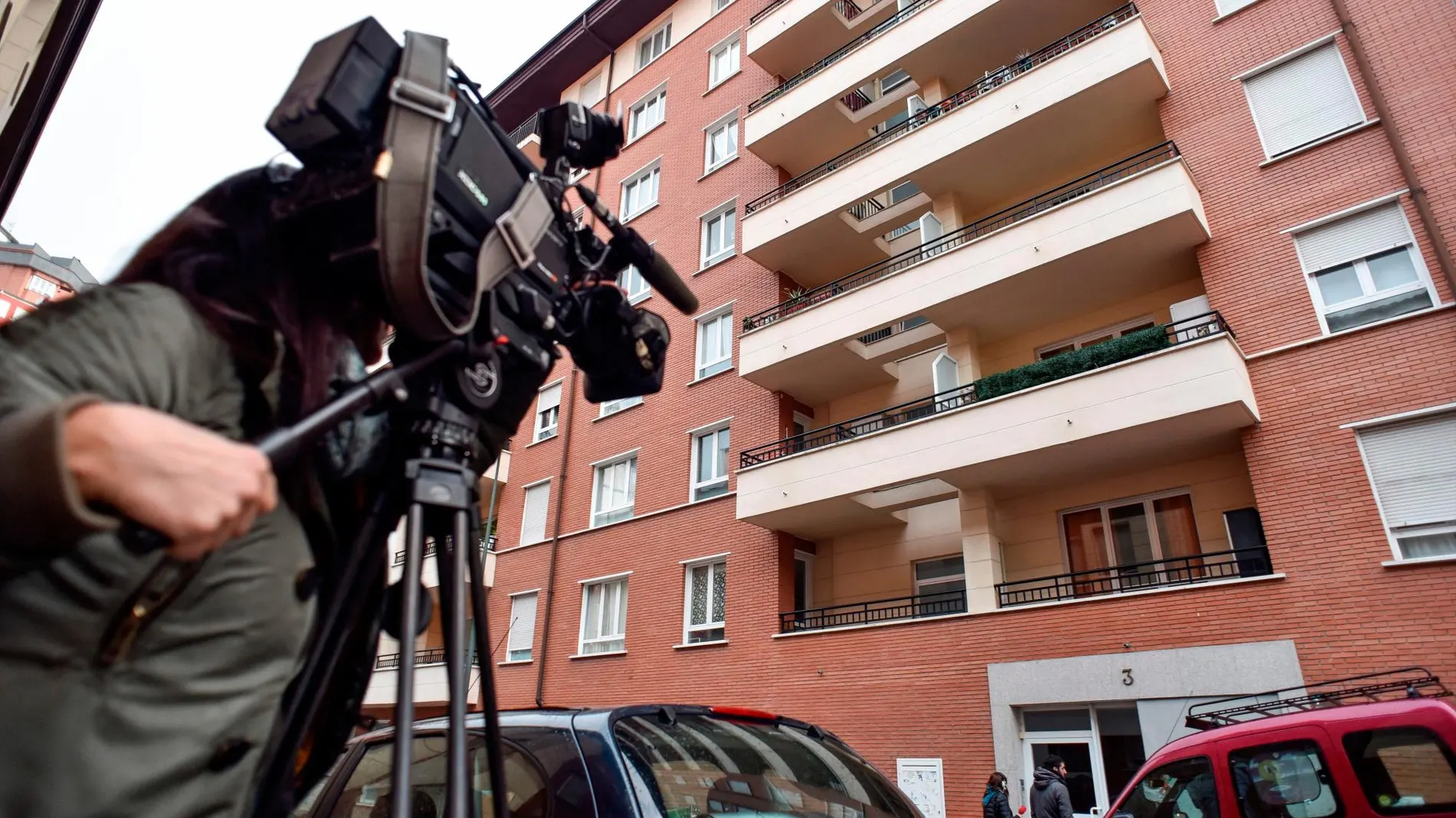 Vivienda en el barrio bilbaíno de Atxuri, donde fue hallada la niña.