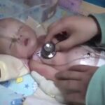 Imagen del bebé en el hospital de Wutan