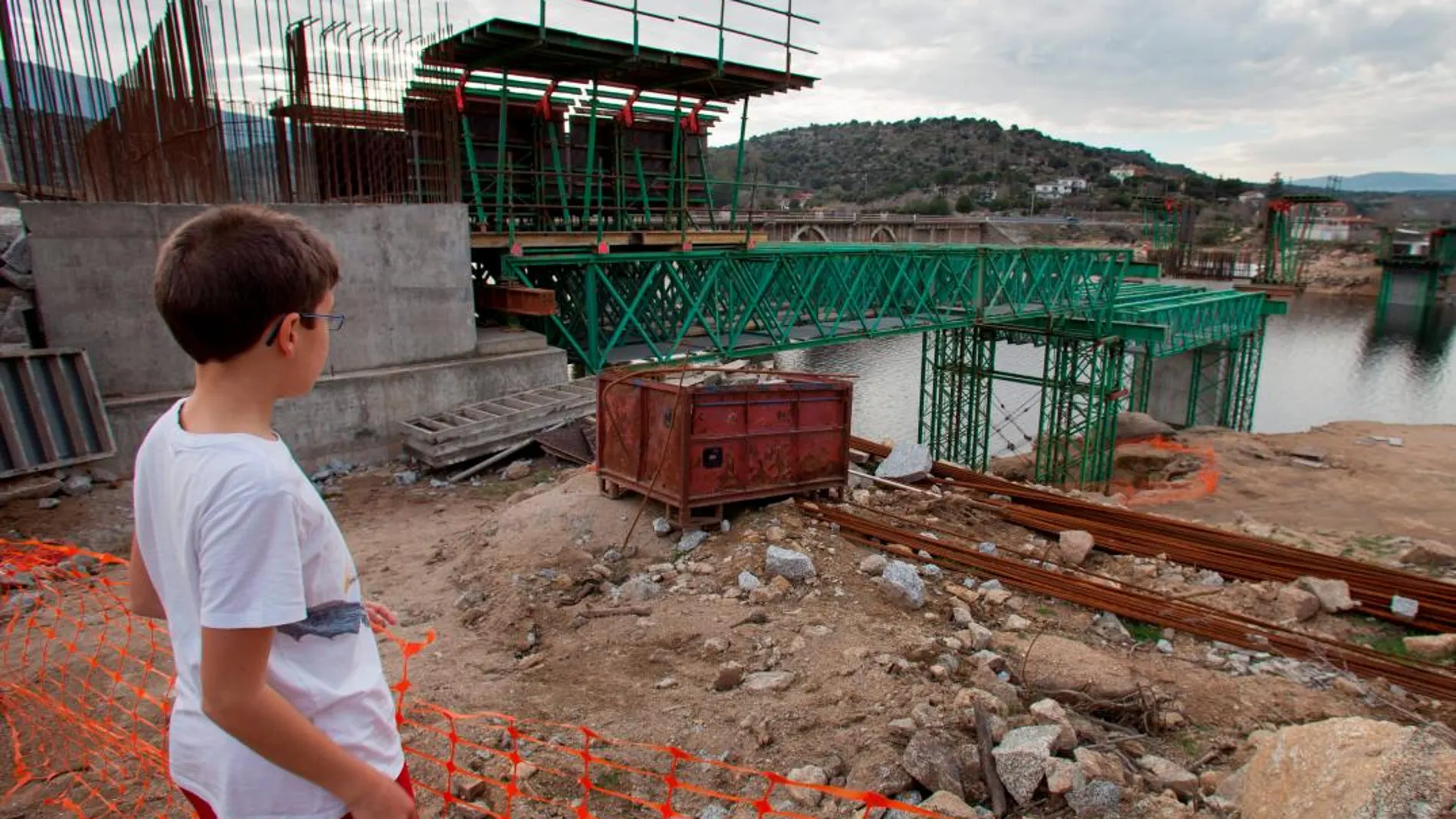 Obras en El Barraco (Ávila) que, al carecer de normativa urbanística, ha desarrollado planes parciales para trabajos de construcción