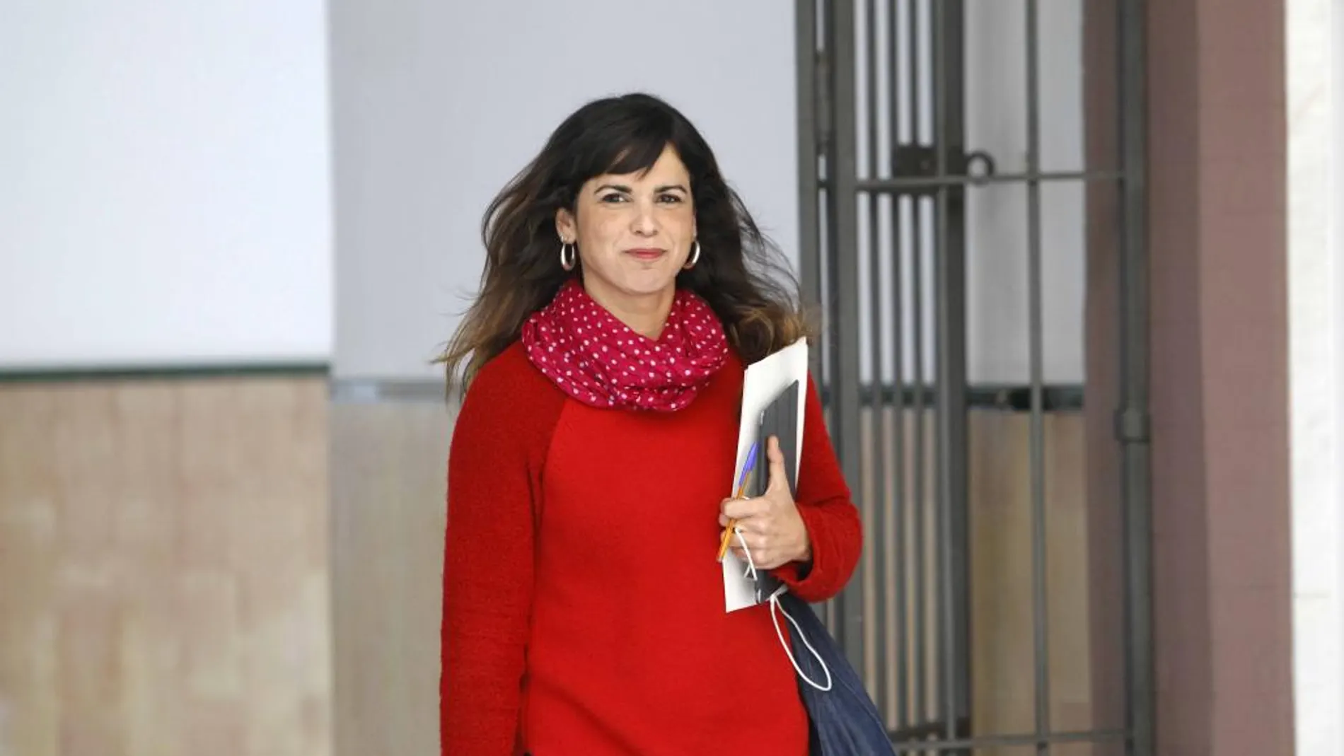 La líder de Podemos Andalucía, Teresa Rodríguez, en el Parlamento autonómico