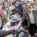 Rajoy hizo ayer campaña con el candidato a la Xunta, Alberto Núñez Feijóo, en el municipio de Santa Comba