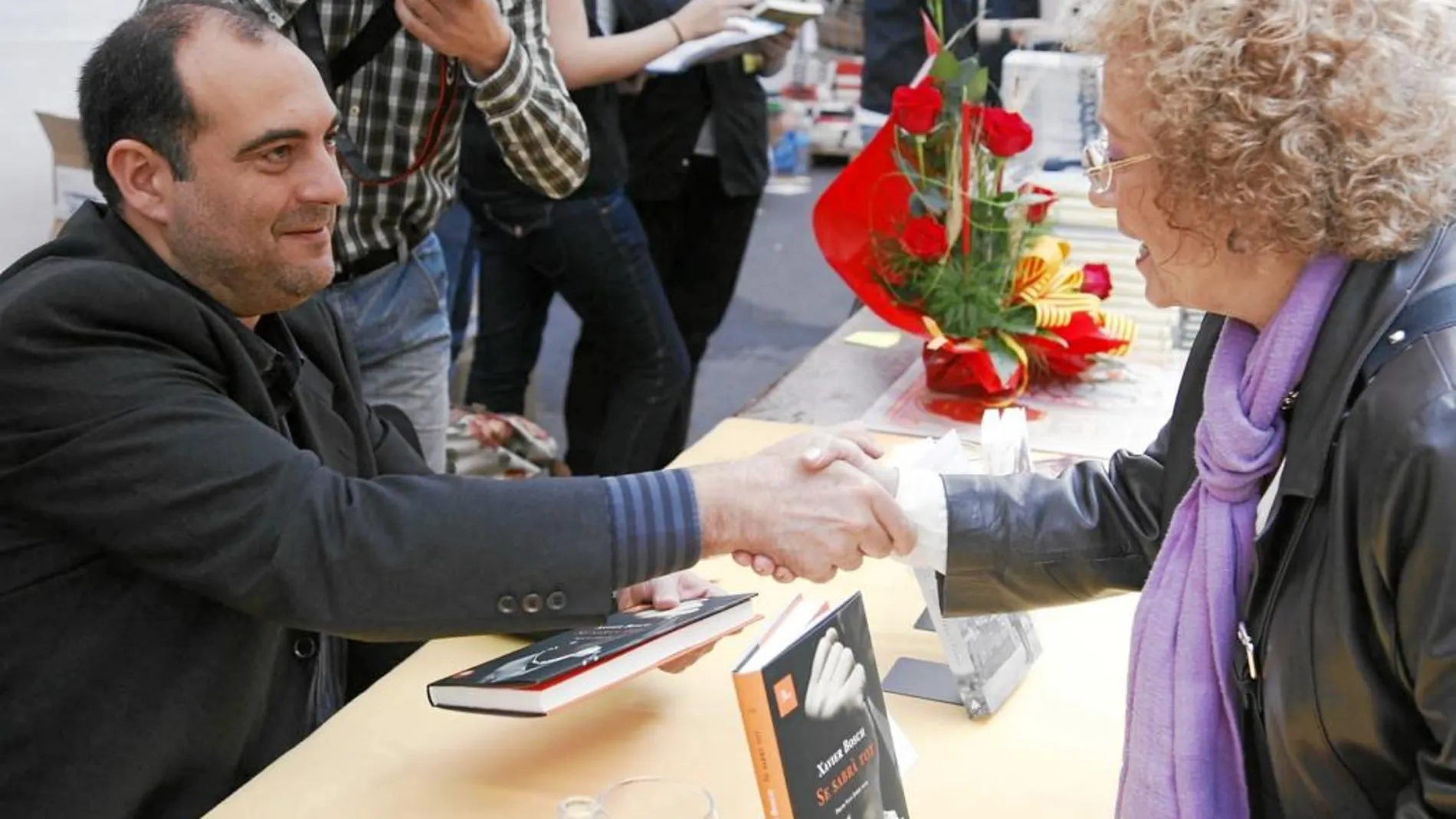 Xavier Bosch es uno de los autores más queridos el día de Sant Jordi