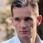 En su recurso, al que tuvo acceso Europa Press, el marido de la Infanta Cristina denunciaba haber visto vulnerado su derecho de defensa tras decretarse la fianza, pronunciándose de este modo "a los efectos de que ñel derecho supuestamente quebrantadoí pueda continuar siendo invocado, en el momento procesal oportuno", ante la Audiencia Provincial de Baleares y, en su caso, ante el Tribunal Constitucional.