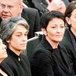 Loredana, Cristina, Manuela (fallecida en 2010) y Carmela, en una de las pocas imágenes que se poseen de ellas, durante un concierto celebrado en el Aula Pablo VI. Siempre permanecen cerca del Papa, aunque evitan ser el centro de atención.