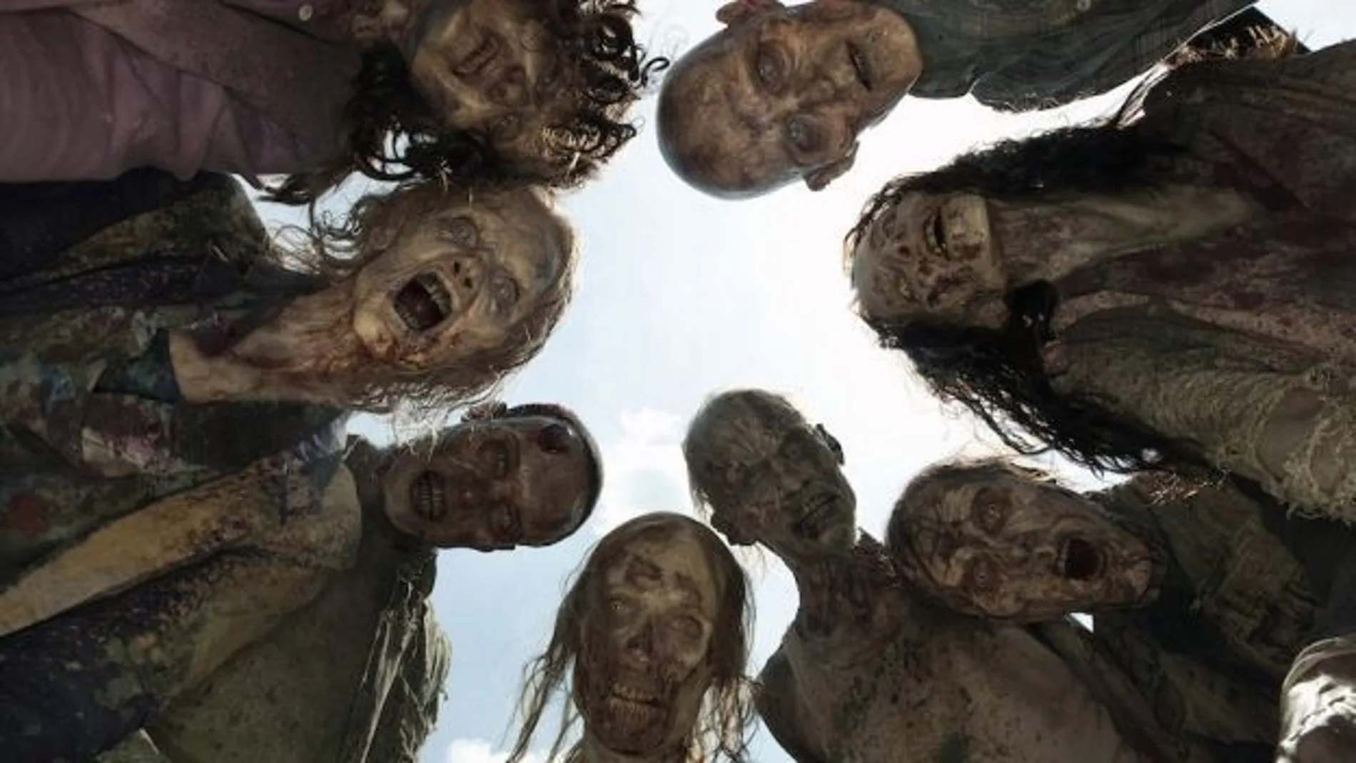 Imagen de la serie "The Walking Dead", con seres "muertos y resucitados por brujería"o que están "atontados"