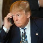 Así es el «Dumbphone»: el teléfono móvil que la CIA obliga a usar a Trump