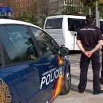 Dos agentes de la Policía Nacional