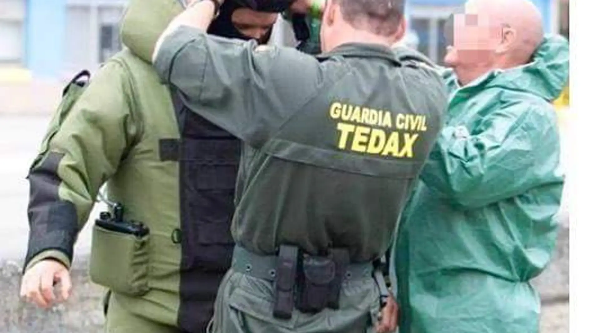 Los Tedax de la Guardia Civil tuvieron que desactivar el artefacto