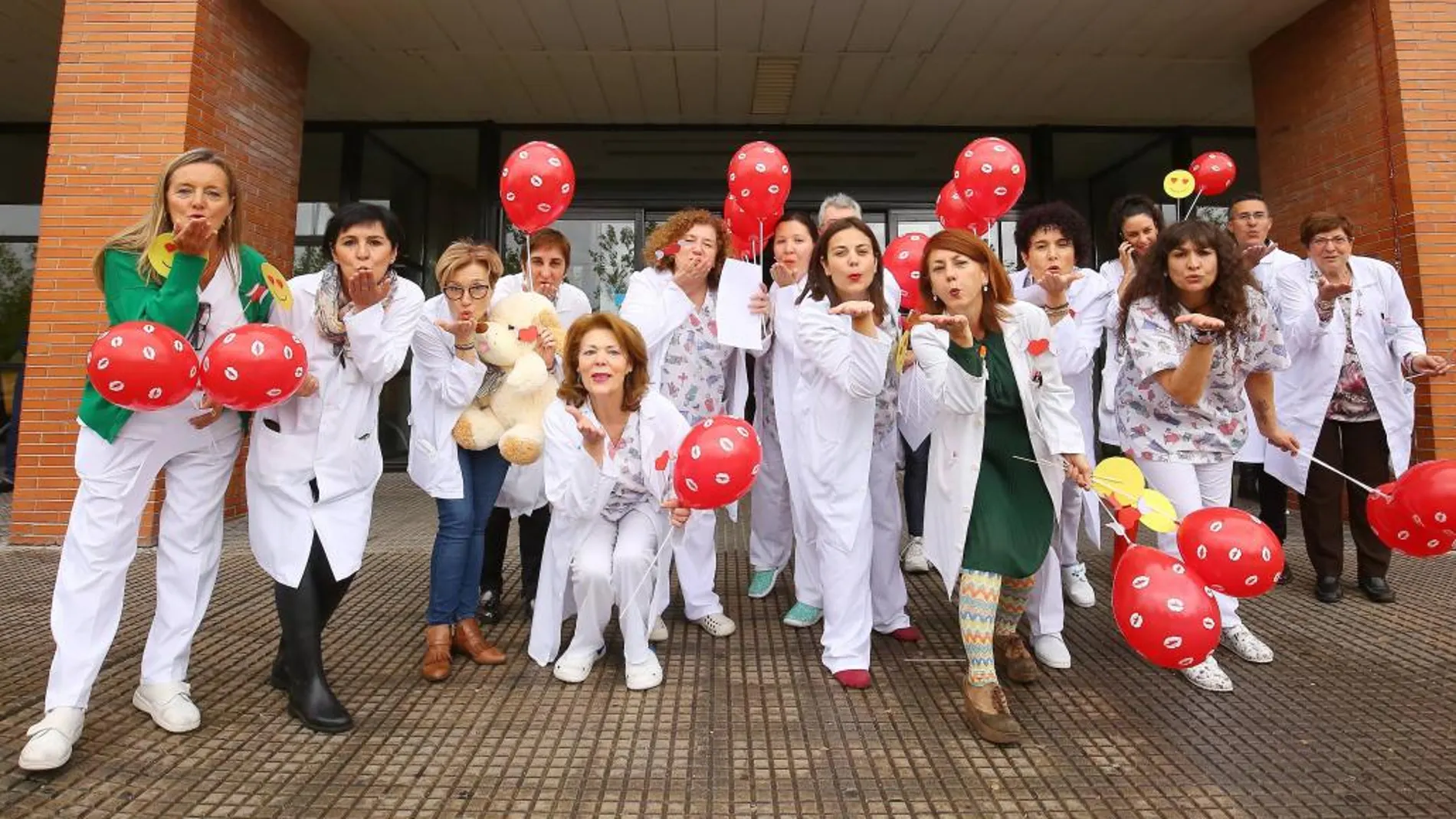 Lanzamiento de besos del Servicio de Pediatría del Hopsital del Bierzo
