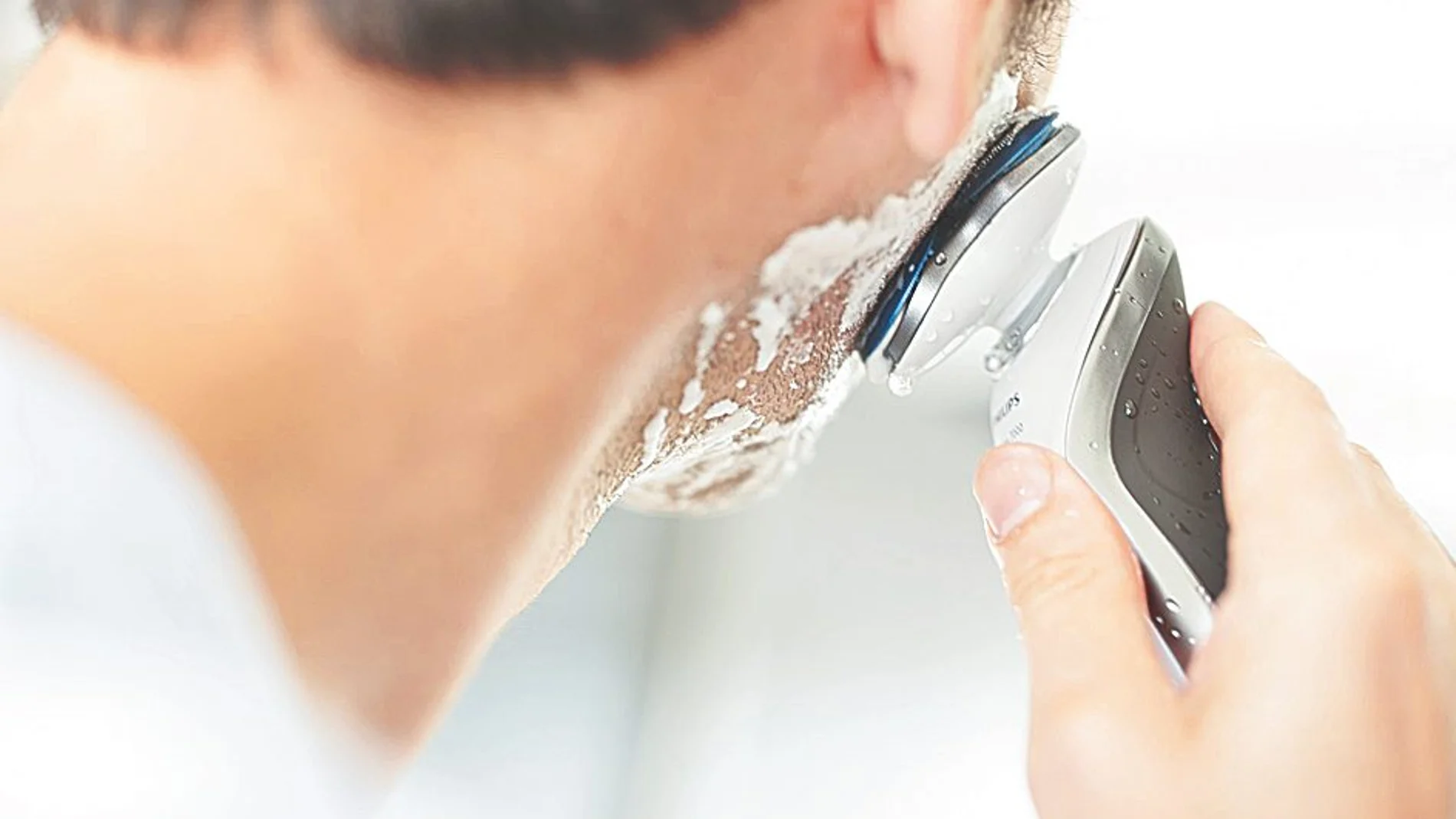 El sistema de cuchillas de la afeitadora Philips Serie 7000 debe estar especialmente diseñado para ofrecer un afeitado muy apurado a la vez que protege la piel