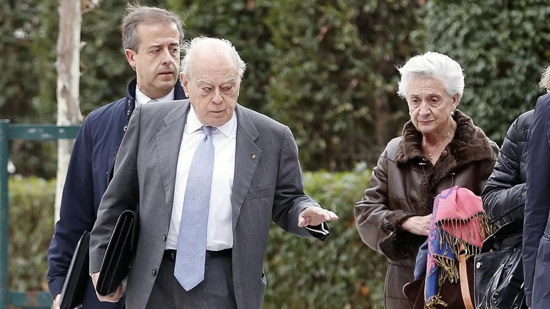 El expresidente de la Generalitat, Artur Mas, y su mujer, Marta Ferrusola, en la Audiencia Nacional