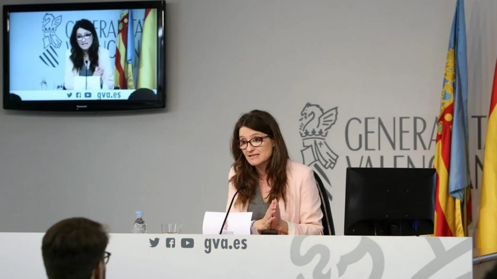 La vicepresidenta y consellera de Igualdad, Mónica Oltra, tras la reunión semanal del pleno del Consell