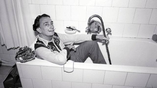 El legado del que ahora podrá disponer de copia digitalizada la Fundació Gala-Salvador Dalí, está formado por un total de 1.797 fotografías, 4 películas y 7 videos
