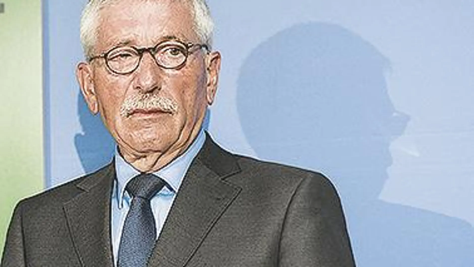 Thilos Sarrazin, de 73 años, fue directivo del Bundesbank y milita en el SPD, aunque le han intentado expulsar