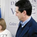 La portavoz del PP en Les Corts, Isabel Bonig, junto a Vicente Betoret