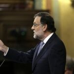 A Garzón le recomienda hablar bien de España de vez en cuando
