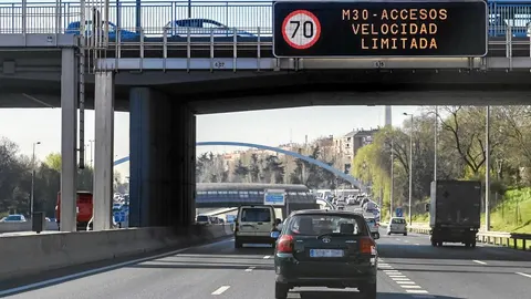 Desde 2018 la limitación a 70 kilómetros por la M-30 será permanente y no sólo por alta contaminación