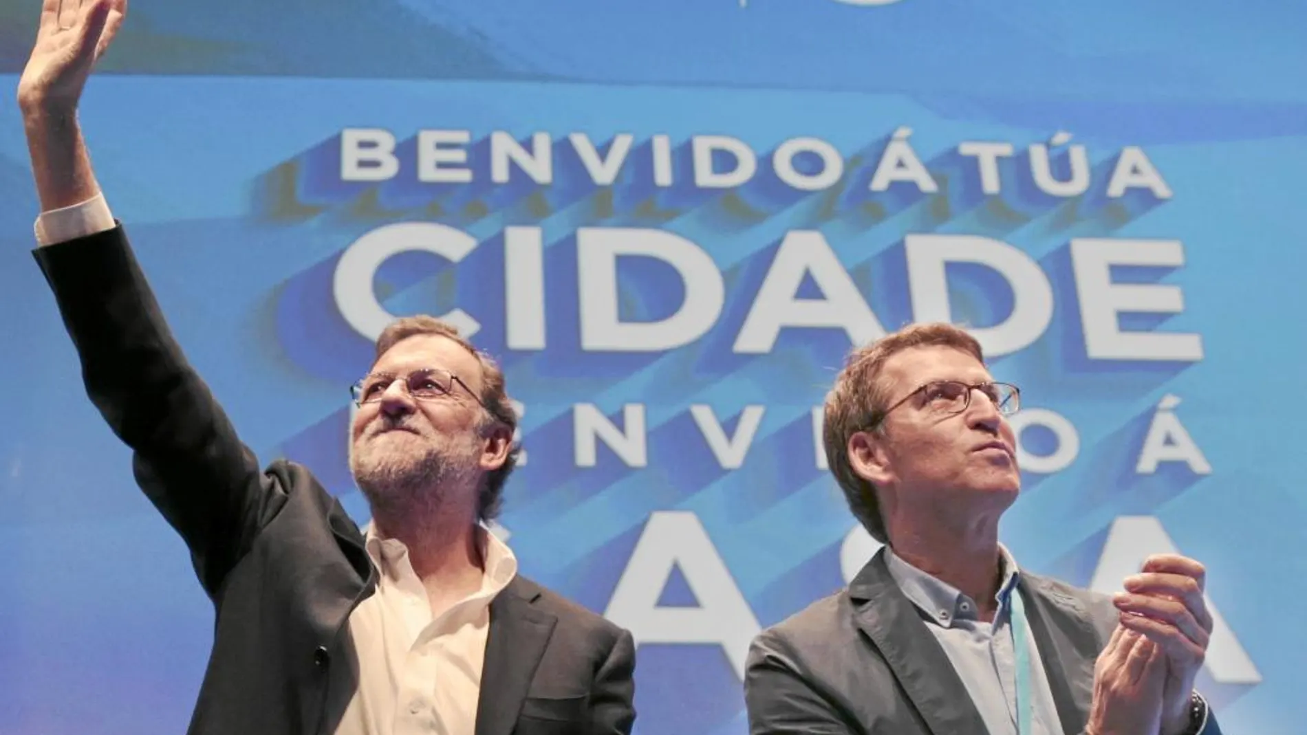 Persona muy grata. Rajoy fue ayer recibido con aplausos en Pontevedra, donde acudió a un acto con Feijóo