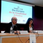La concejala de Cultura y Turismo del Ayuntamiento de Valladolid, Ana Redondo, junto a Juan González-Posada