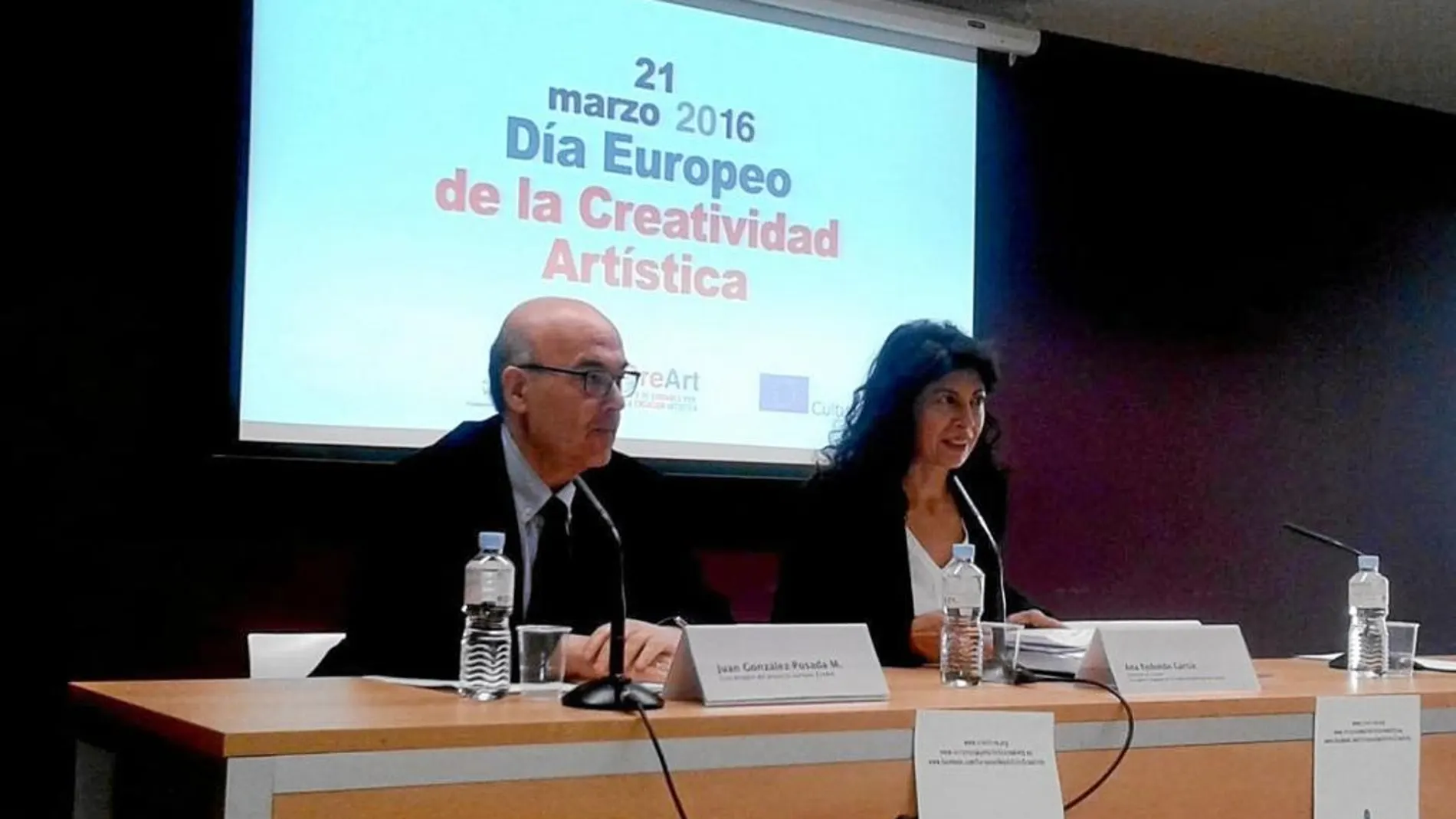 La concejala de Cultura y Turismo del Ayuntamiento de Valladolid, Ana Redondo, junto a Juan González-Posada