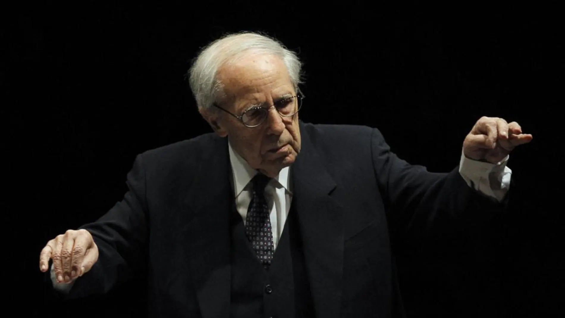 El compositor y director de orquesta francés Pierre Boulez