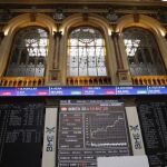 Paneles informativos de la Bolsa de Madrid