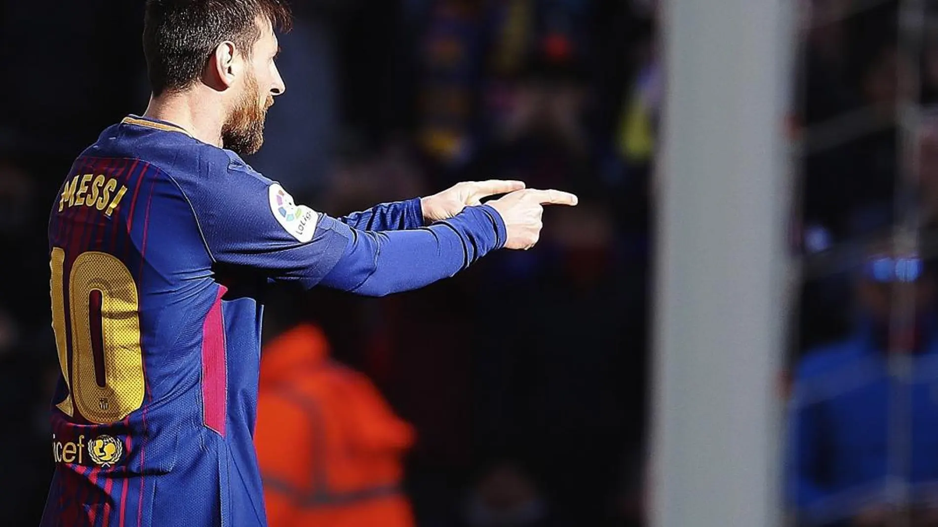 El delantero argentino del Barcelona Leo Messi celebra su gol marcado ante el Celta