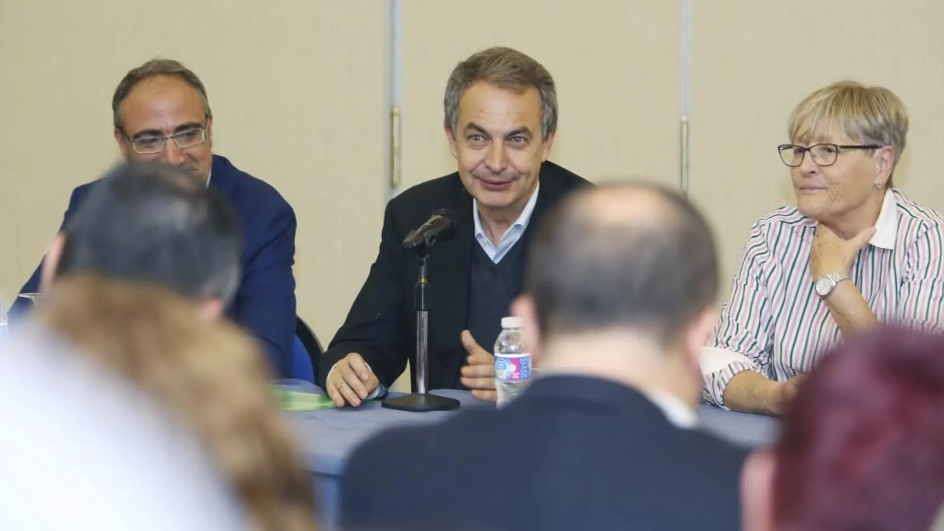 El expresidente del Gobierno José Luis Rodríguez Zapatero durante el acto político en Ponferrada