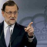 Mariano Rajoy, durante la rueda de prensa que ha ofrecido en el Palacio de la Moncloa tras la reunión que ha mantenido con el Rey.