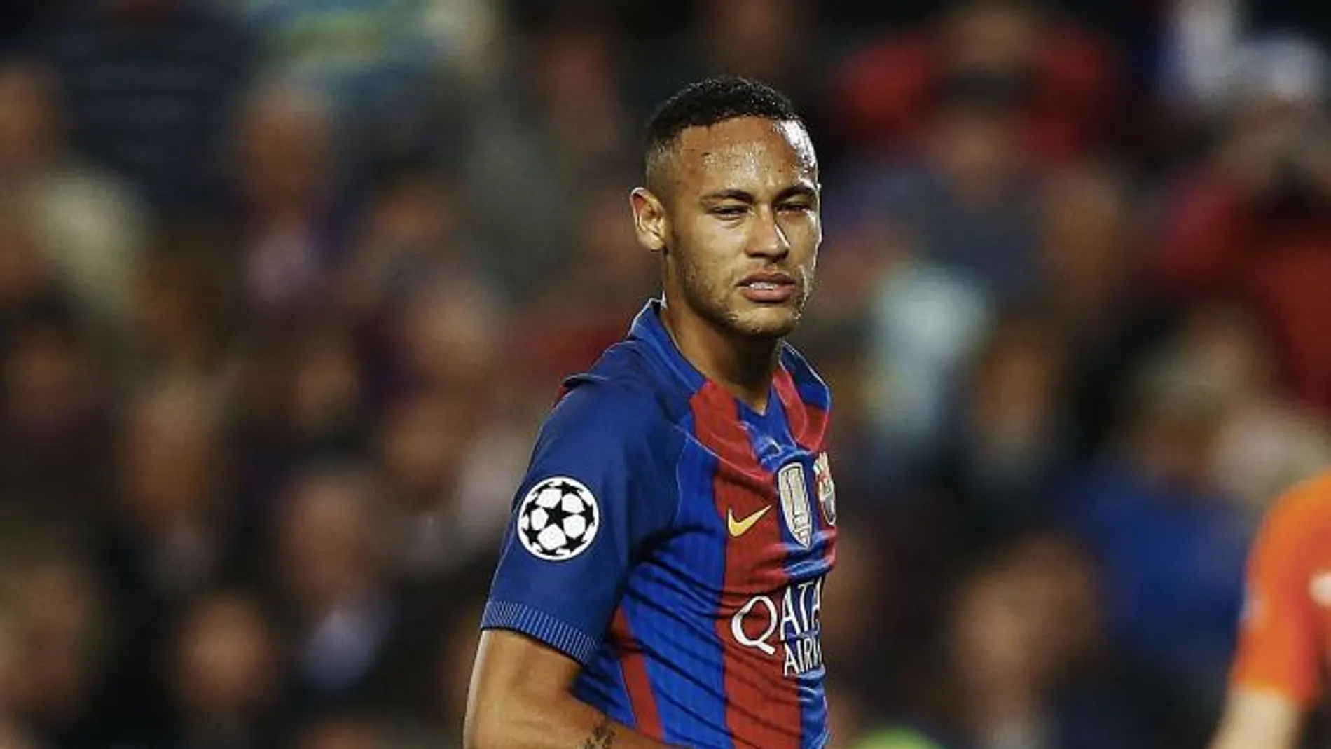 Neymar tuvo un pie en París