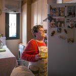 Loli, con 72 años, vive en San Fernando de Henares (Madrid) y ha sido ama de casa toda su vida
