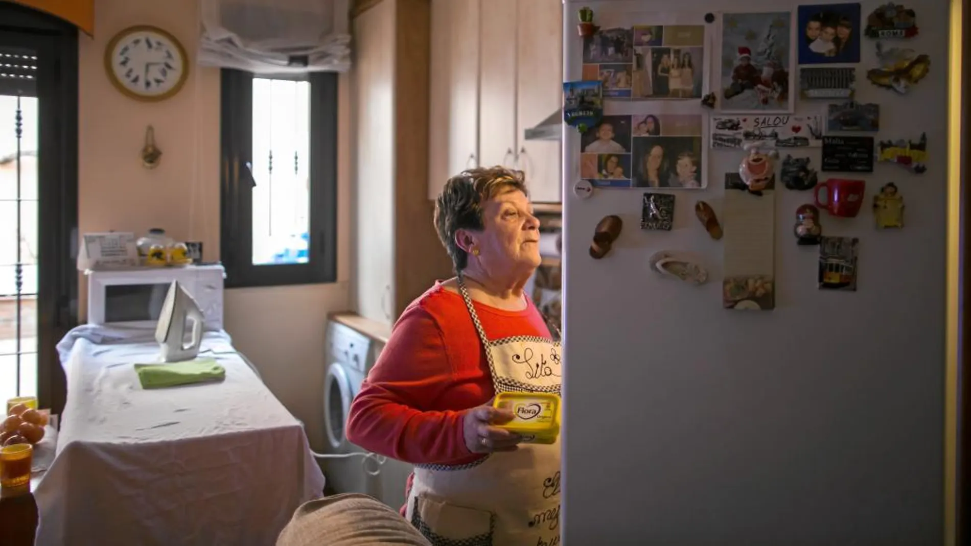 Loli, con 72 años, vive en San Fernando de Henares (Madrid) y ha sido ama de casa toda su vida