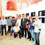 La exposición recoge 108 retratos de reporteros gráficos andaluces a cargo del fotoperiodista de LA RAZÓN Manuel Olmedo.