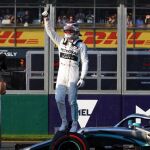 Hamilton devuelve a Ferrari a la realidad