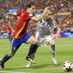 El debut de Odriozola hizo que nadie echara de menos a Carvajal en la banda derecha