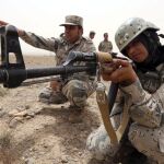 Soldados de las Fuerzas Armadas afganas participan en unas maniobras antiterroristas