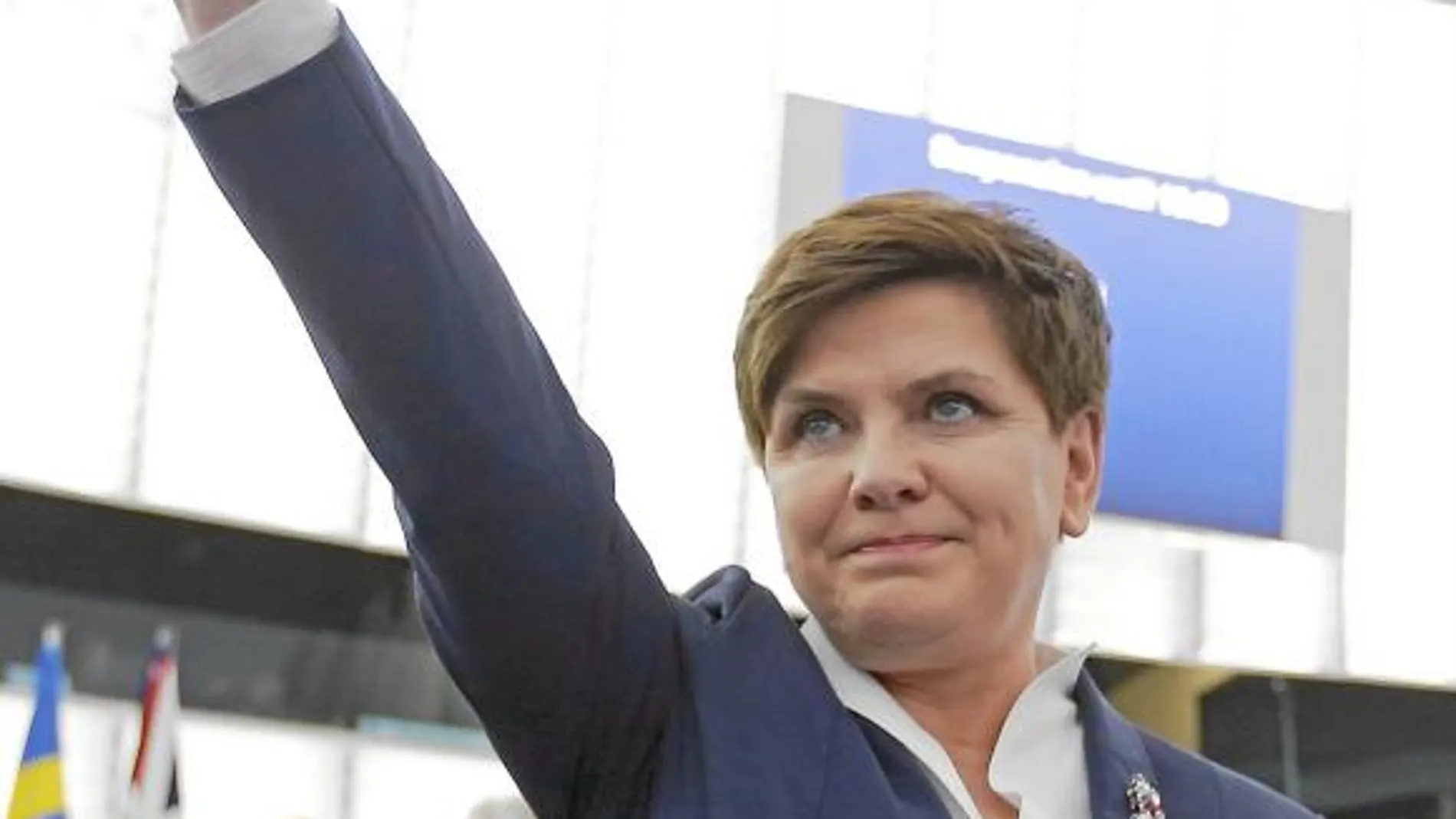 Beata Szydlo defendió ante un crítico Europarlamento sus controvertidas iniciativas