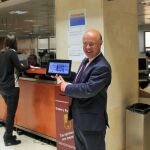 El consejero de Hacienda y Administración Pública, Andrés Carrillo, durante la presentación del sistema electrónico