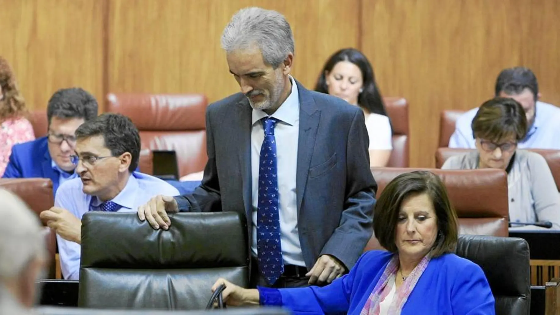 El consejero de Salud, Aquilino Alonso, en el Parlamento