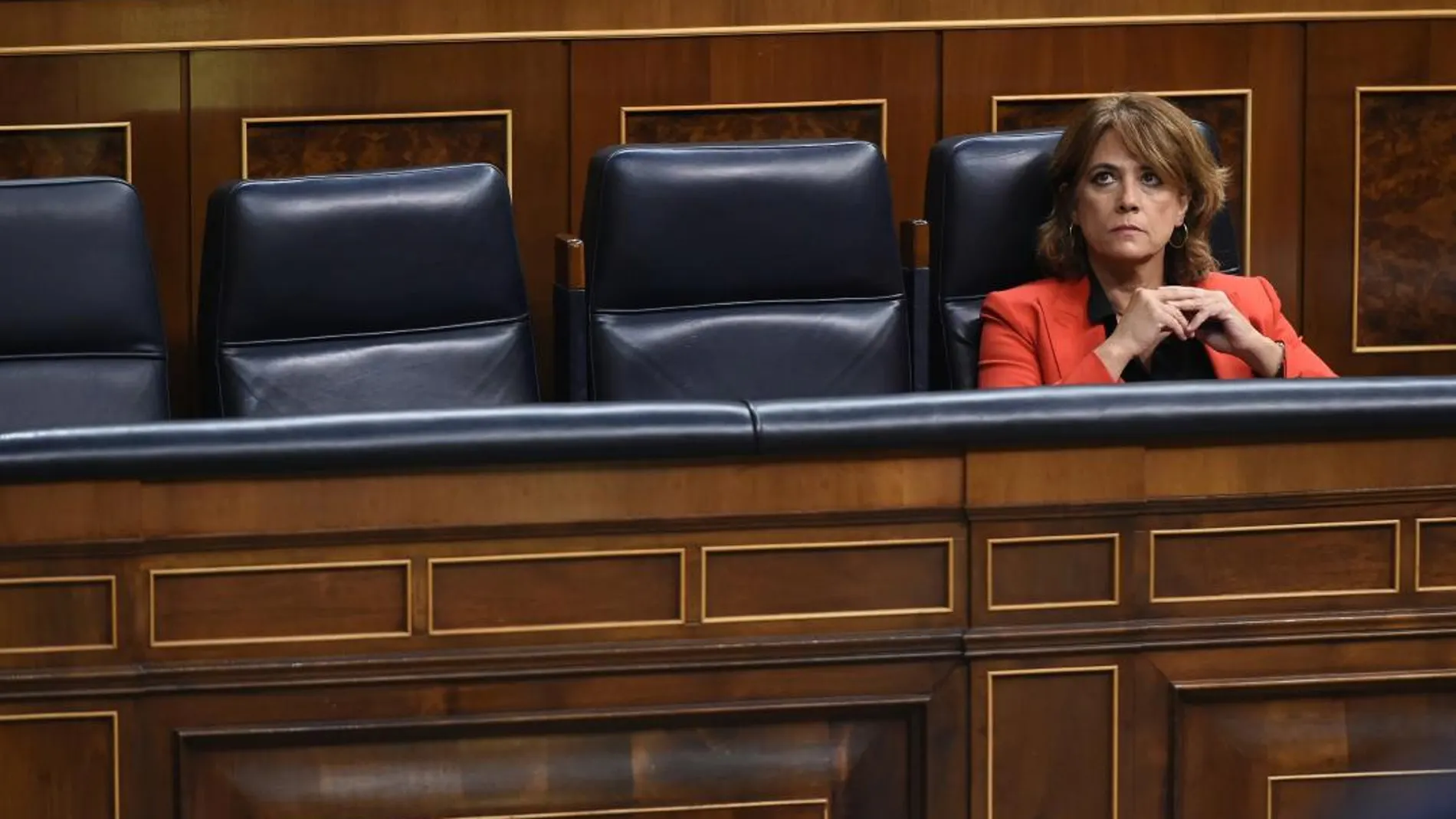 La ministra de Justicia, Dolores Delgado, en su escaño hoy, durante el pleno del Congreso de los Diputados. Foto: Efe / Fernando Villar