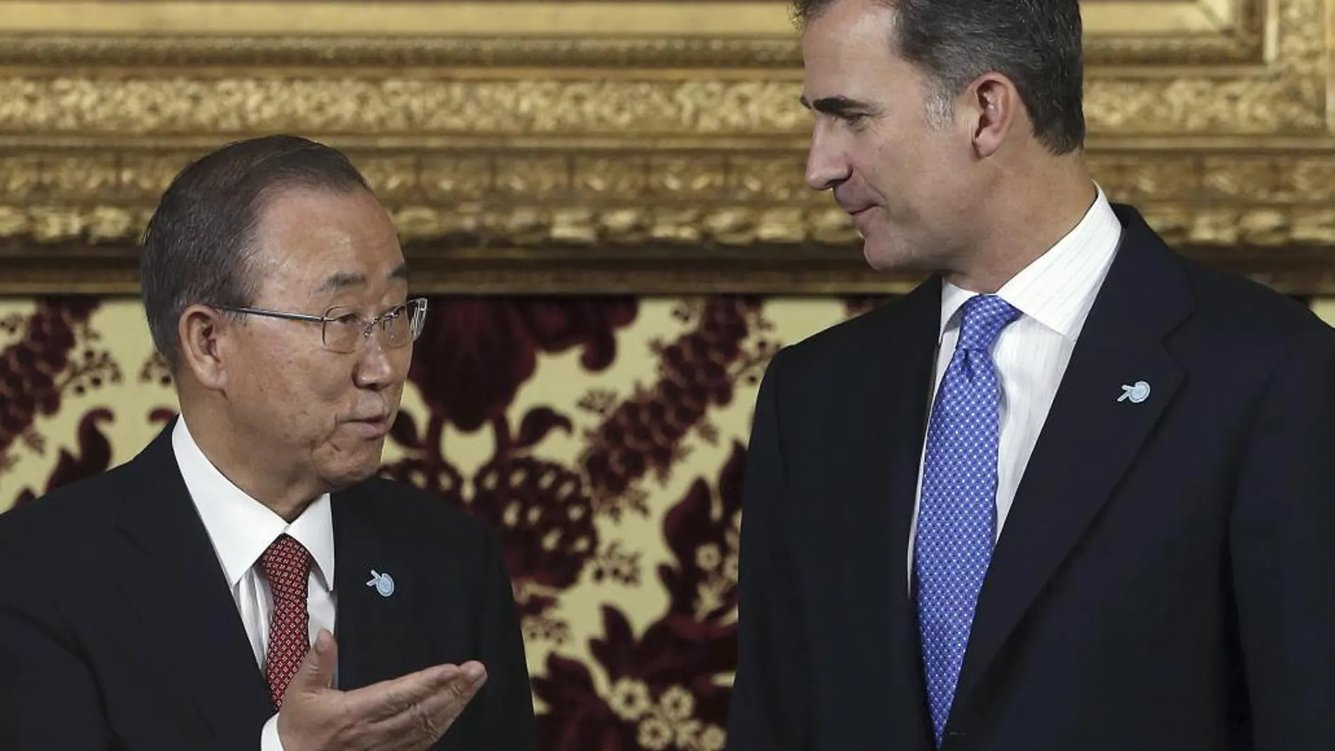 El Rey Felipe VI, junto al secretario general de la ONU, Ban Ki-moon, en el Palacio Real