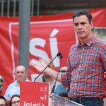 El candidato a la Secretaría general del PSOE, Pedro Sánchez, durante su intervención en un acto de campaña con militantes del partido en Zaragoza