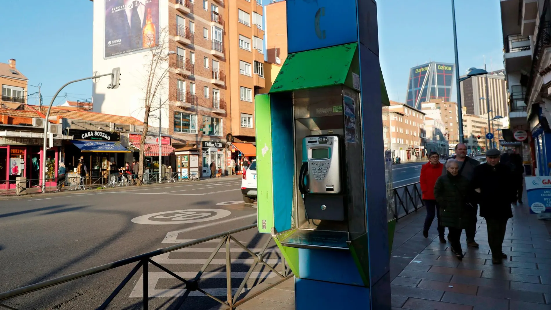 Una cabina de teléfonos en Madrid / Efe